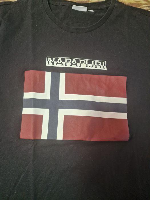 5 tricouri xxl pret 200 lei toate