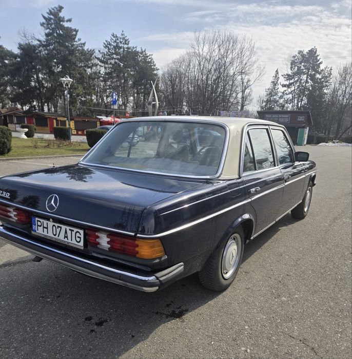 Mercedes 230 an 1976