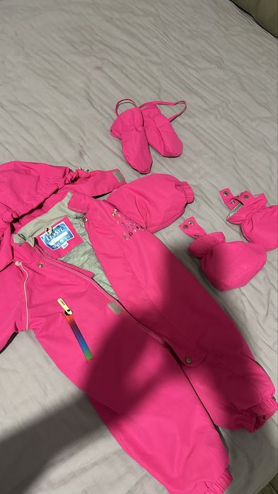 Продам Демисезонный комбинезон