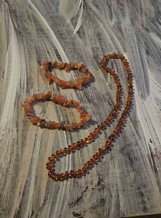 Кехлибар , колие и гривни