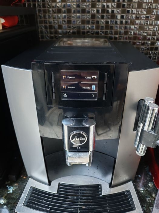 Jura E8 Mașina de cafea Premium  High End!
