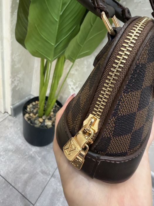Дамска mini чанта louis vuitton