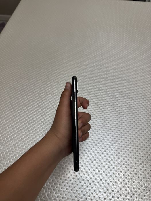 продам iPhone xs max