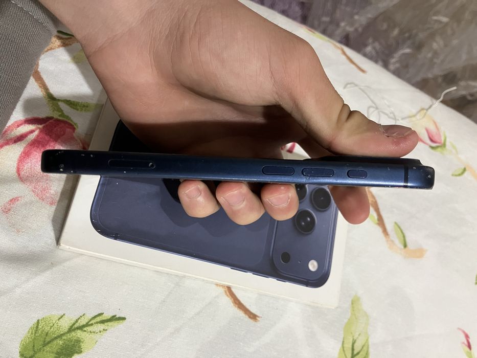 Продавам IPhone 17 pro
