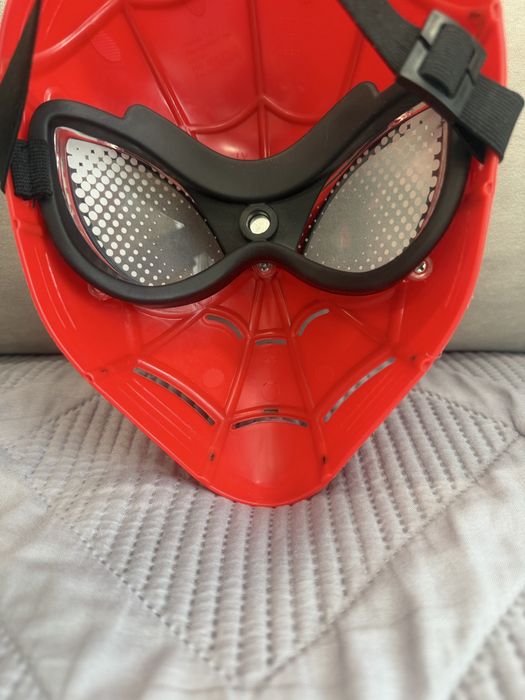 Маска человек паук