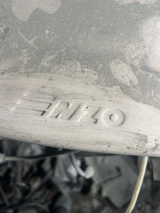 Продам спойлер универсальный