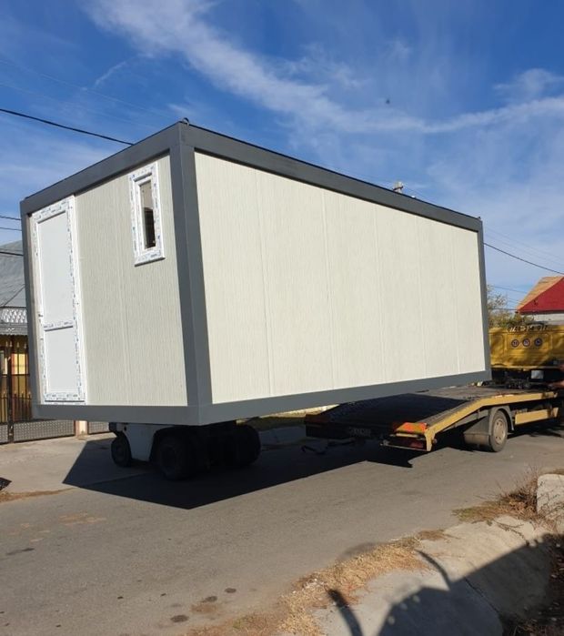 Containere modulare pe structura metalica - panouri Sandwich