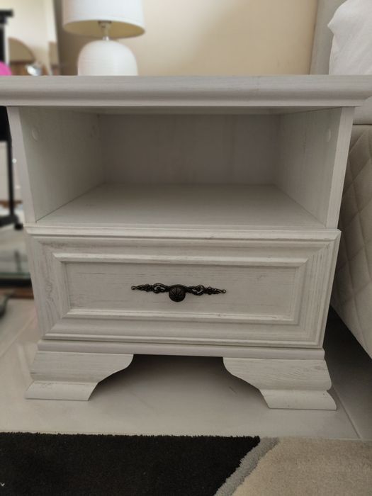 Гардероб и нощни шкафчета