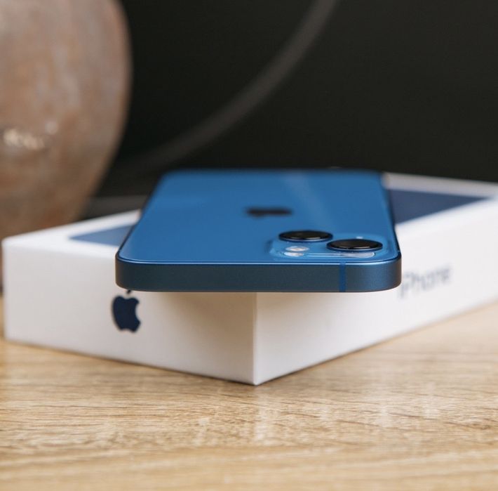 iPhone 13 с гарантией в идиальном состоянии