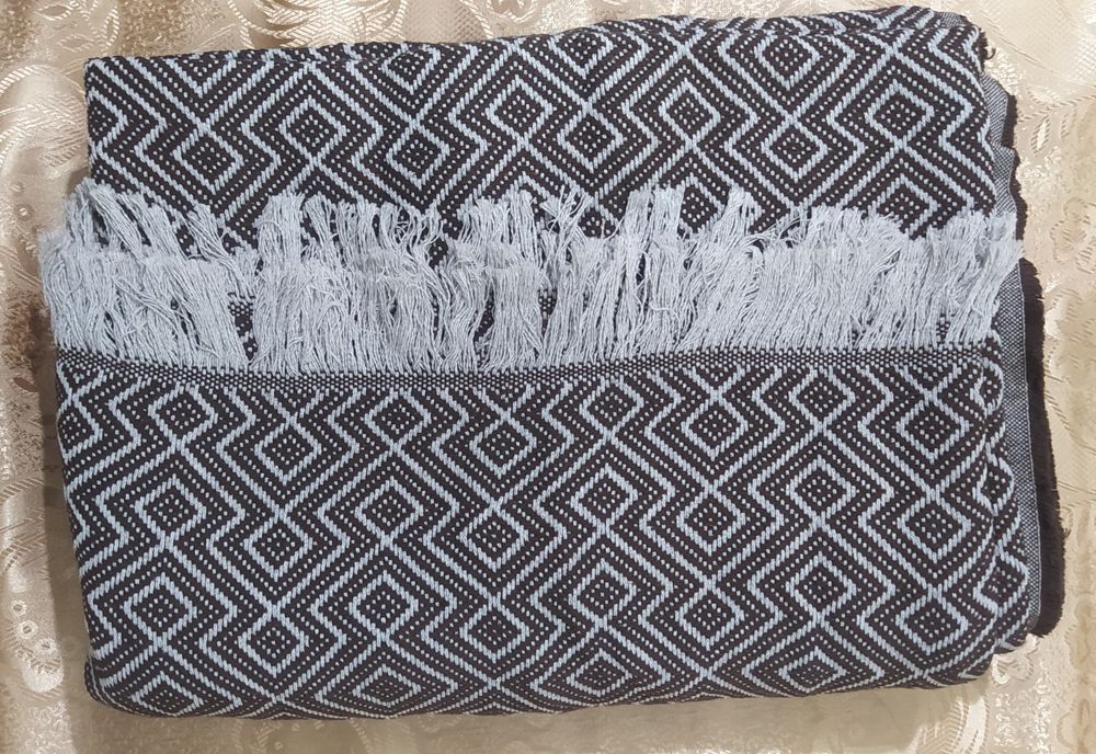 Продам новые пледы