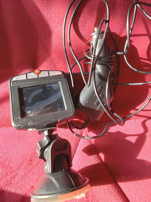 Vând camera pentru auto