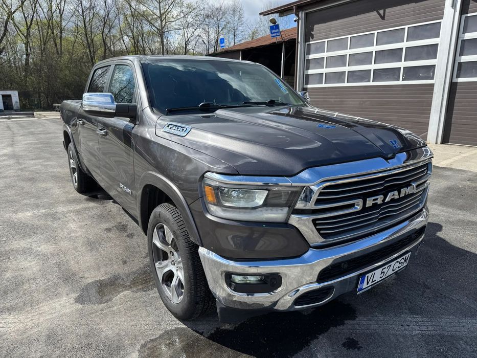 Dodge RAM Doge Ram Laramie 5.7 HEMI