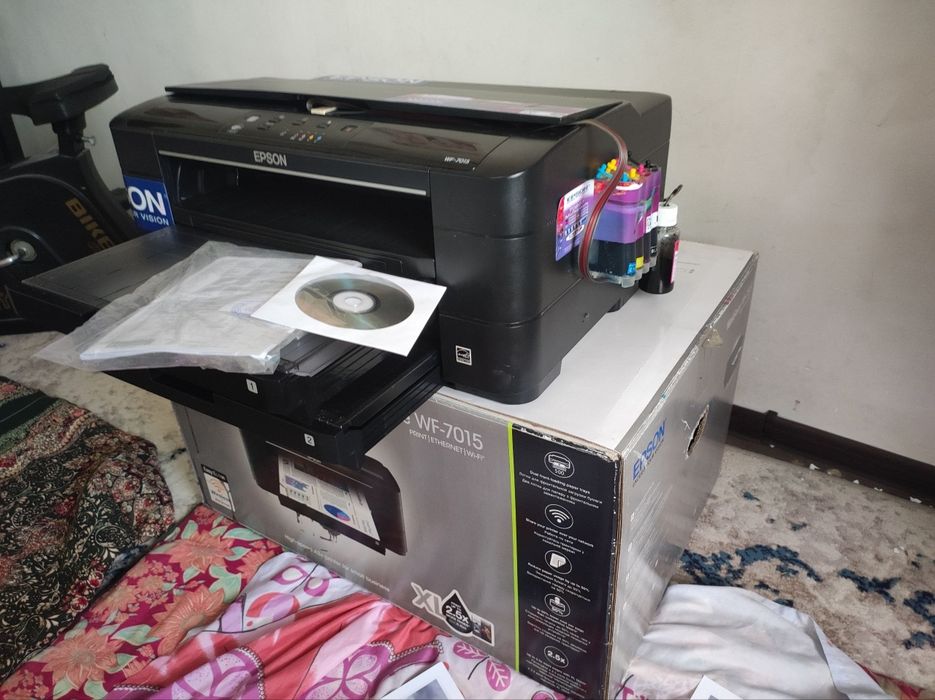 Epson 7015 idealni A-3 A-3+ va A 4 ham chiqaradi dyuzi 100 % yangidek