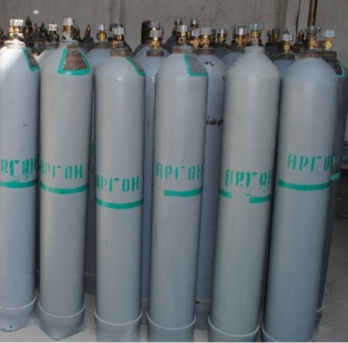 Продам балоны также имеются газы