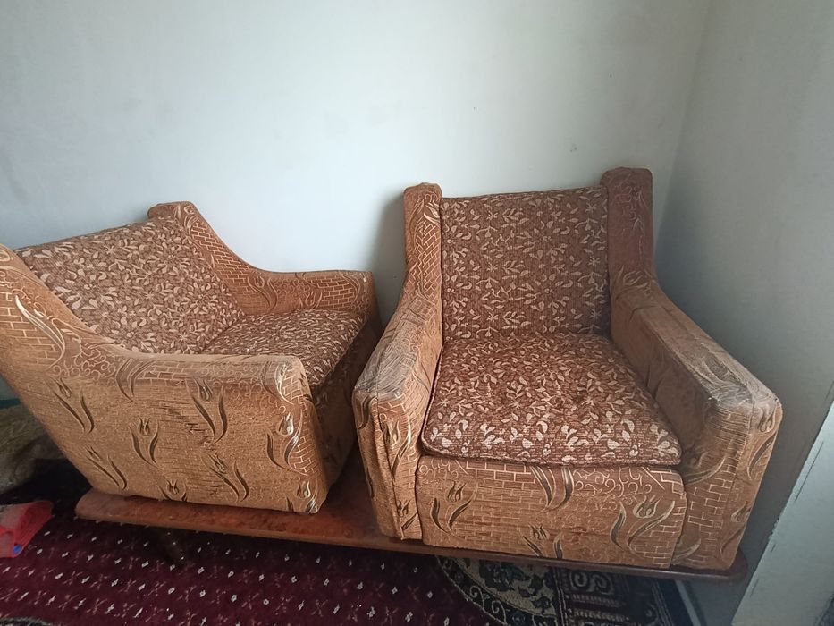 Divan kreslo   sotiladi