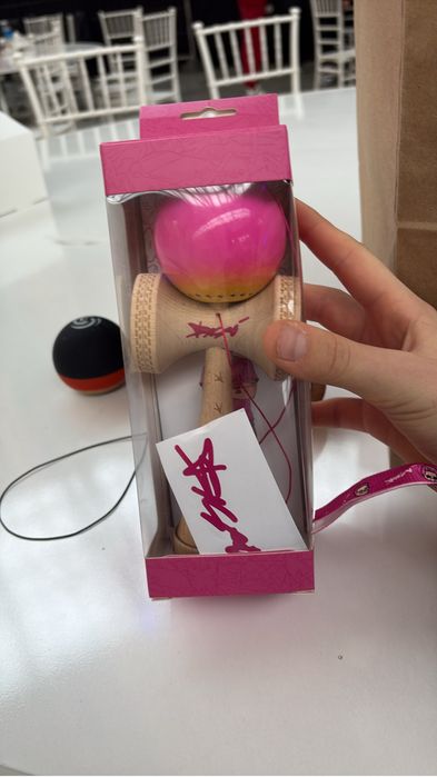 vand kendama lui bisoi exclusiva semnata de katusa