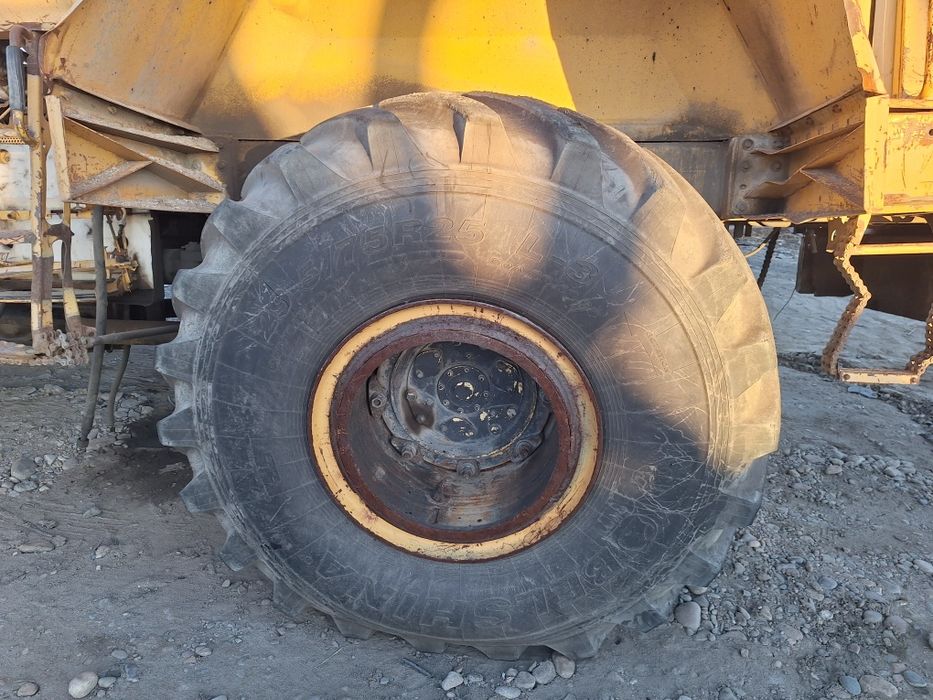 продам шины на к 700 кировец
