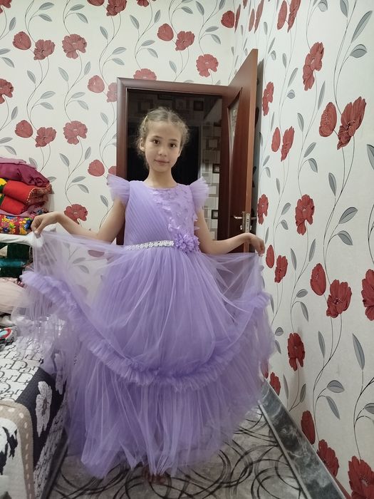 Бальный көйлек  ақ және сирен түсті