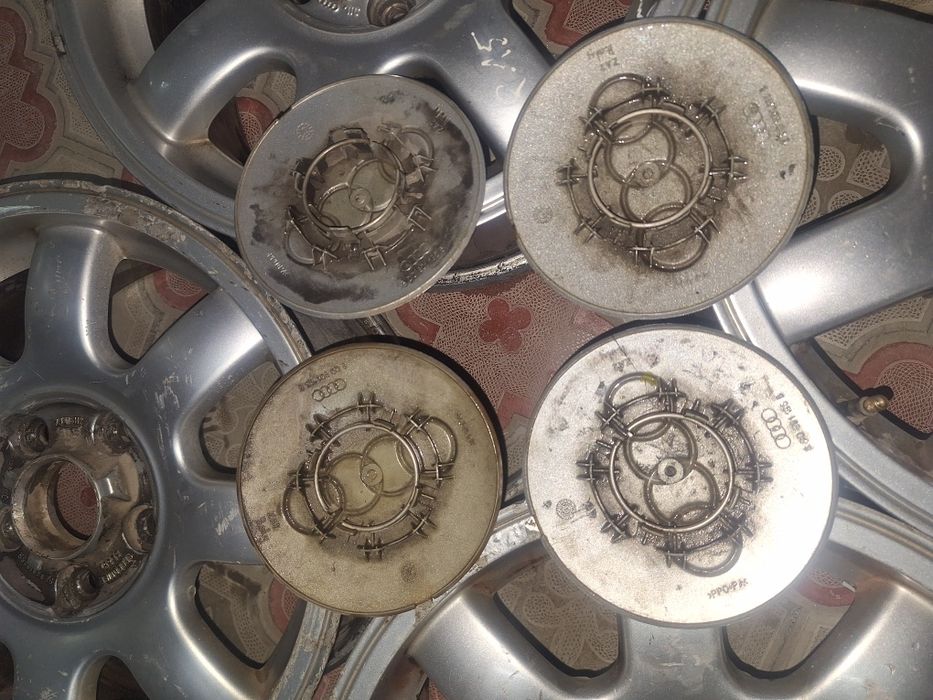 Ауди А6 или С4 ромашка Я15