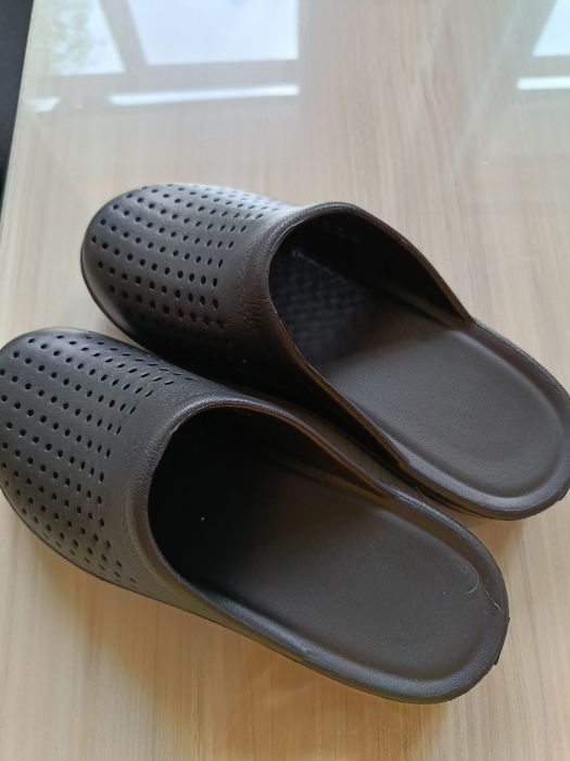 Продавам черни джапанки