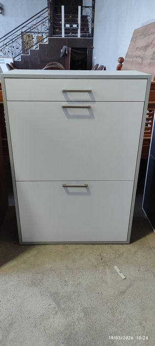 Обувьной. Oyoq kiyim polka. Обувница