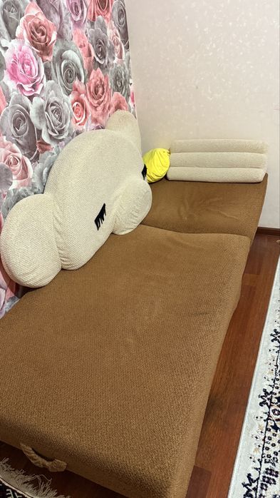 Детский гарнитур и диван