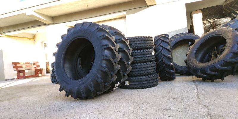 cauciuciuri noi 16.9-30 10 sau 14 pliuri cu garantie AGM6