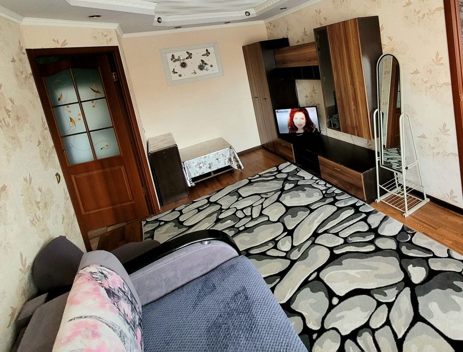 Сдам 2х комнатную квартиру посуточно .