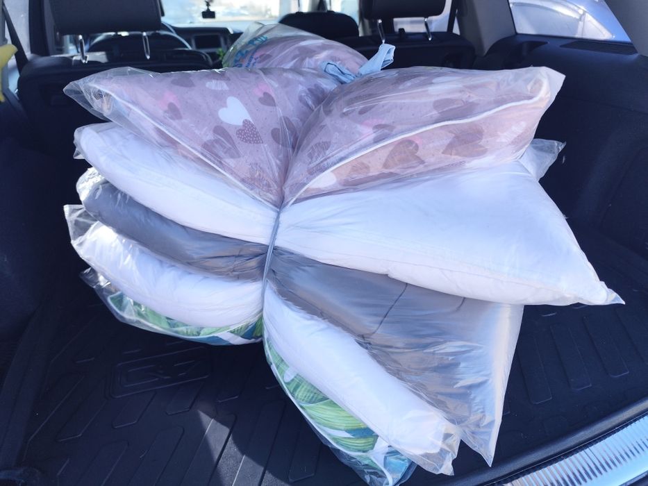 Продам новые подушки 70×70