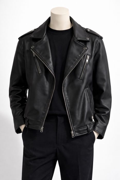 Продается кожаная куртка  от Бренда Pull and Bear