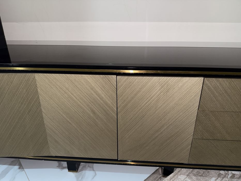 Тумба под телевизор в гостиную