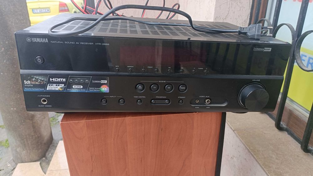 Boxe Jbl E60 cu stație și cabluri