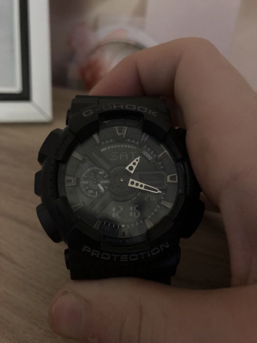 G-SHOCK ga-100L.