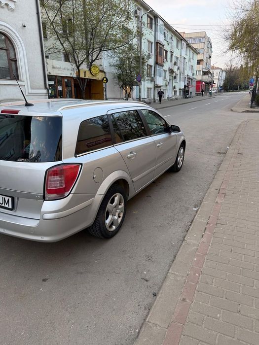 Opel Astra Vând Opel Astra H Automată