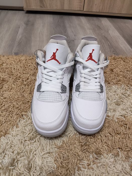 Jordan 4 Oreo Noi