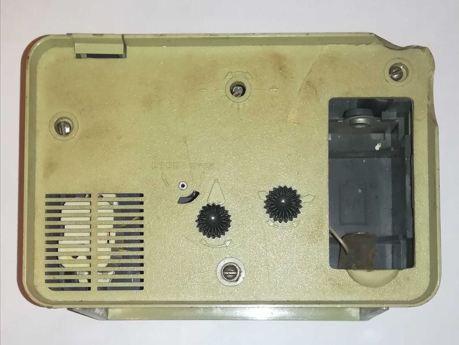 Часы настольные ЯНТАРЬ  СССР