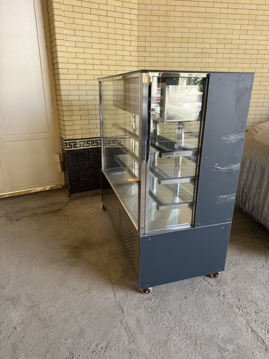 Витирина холодильник