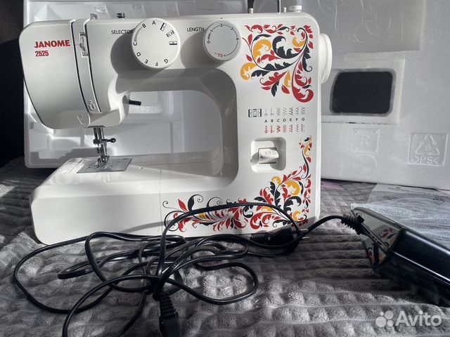 Швейная машинка Janome 2525