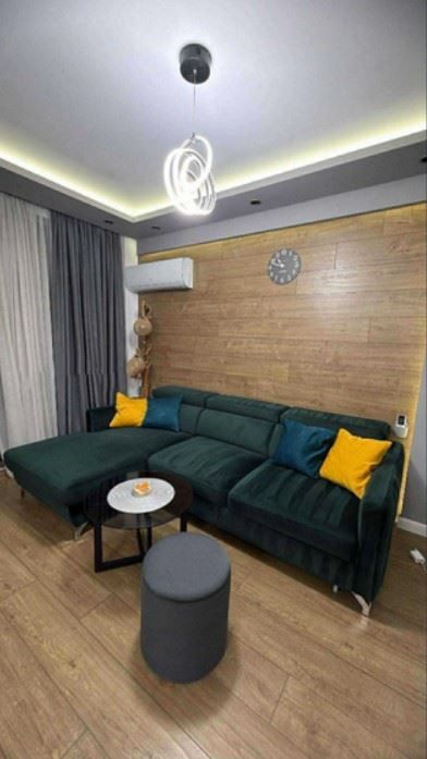 Дава се под наем Тристаен апартамент в София, Витоша - 70 кв.м за 947.58 € - Снимка #2