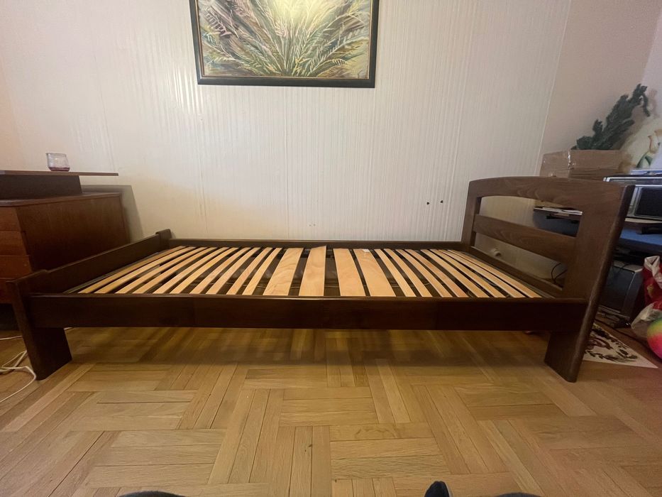 Единично легло - запазено + матрак при нужда