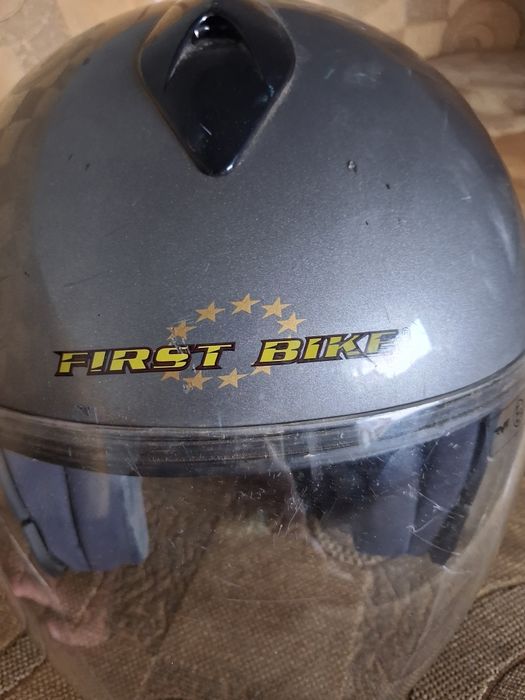 Cască First Bike