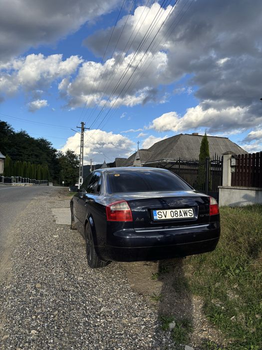 Audi A4 2001, albastru inchis