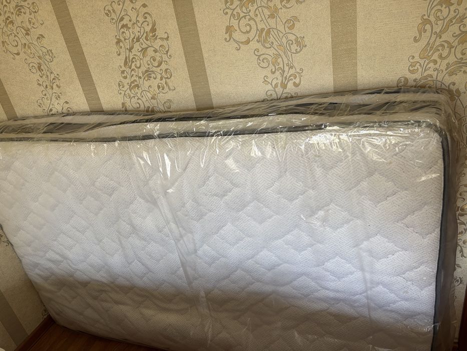 Матрас 120х200 чистый