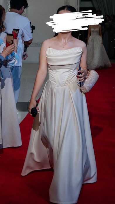 Продам выпускное платье.