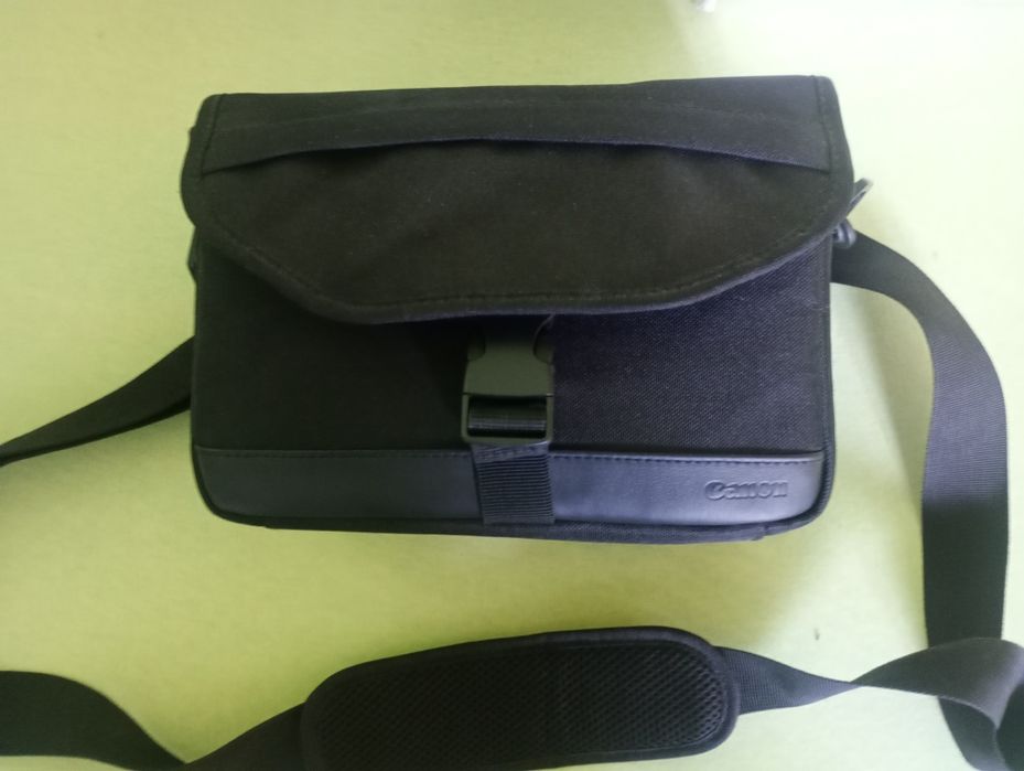 Фотоапарат Canon EOS 4000 D комплект с чанта