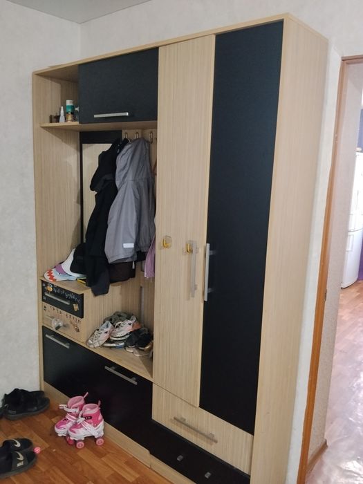 Шкаф для прихожей