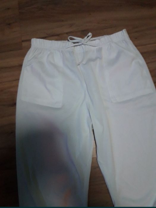 Pantaloni 3/4 damă