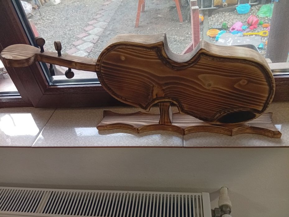 Vând ornamente rustice