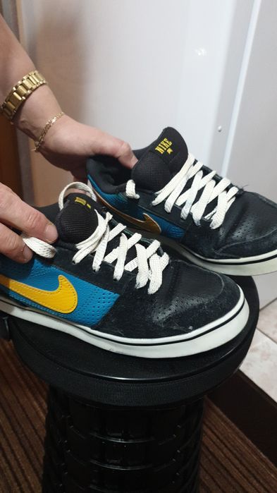 Papuci.pantofi.cizme.adidasi