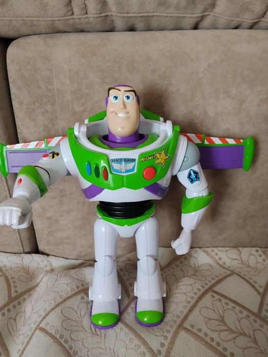 Базз лайтер игрушка